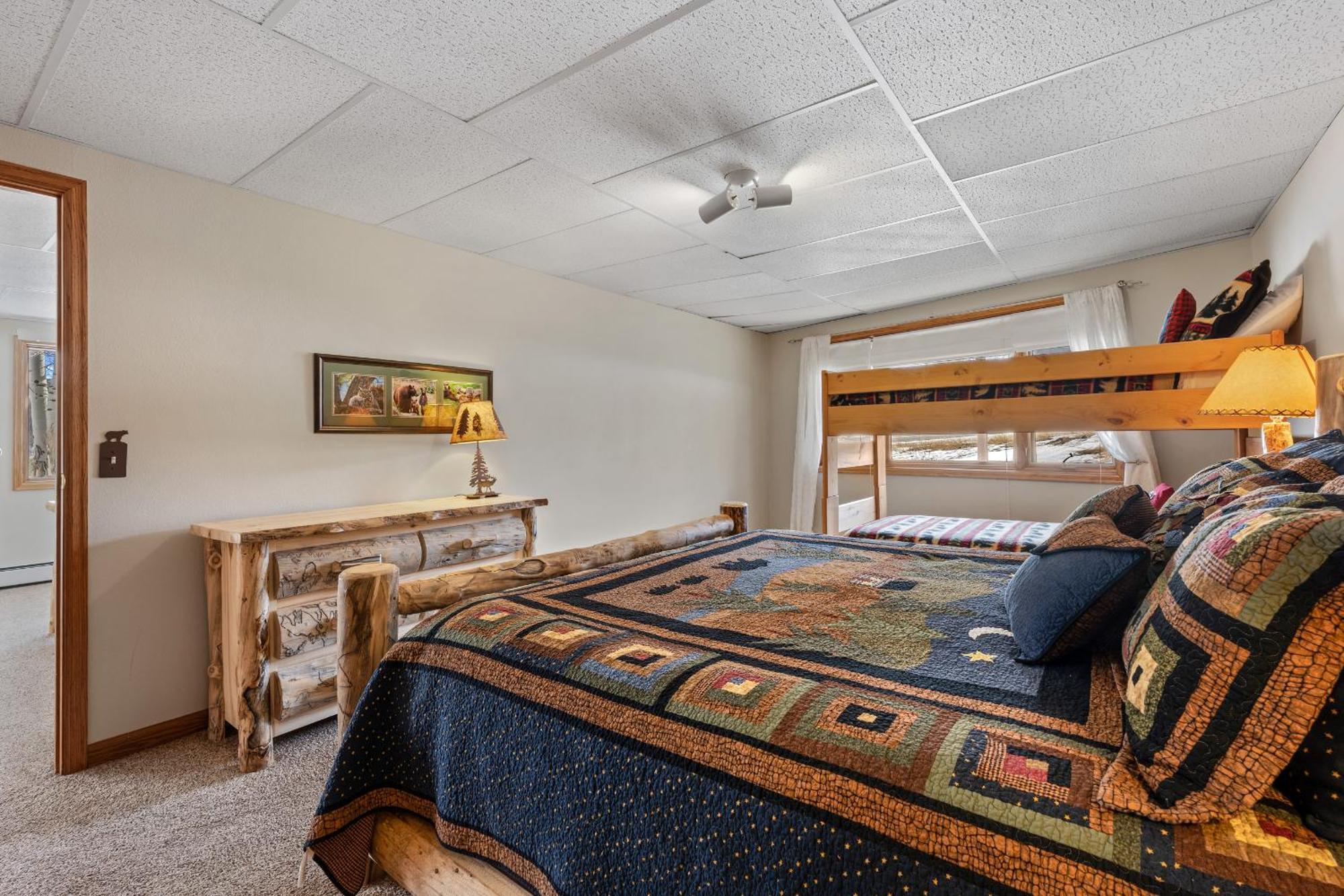 Lily Mountain Lodge - Amazing Mountains Views, Private Hot Tub, Great Location 에스테스 파크 객실 사진